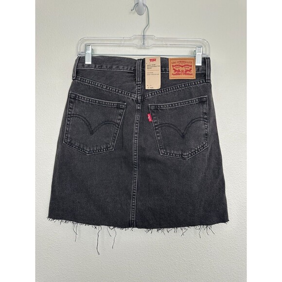 Levi's Women's High Rise Deconstructed Denim Mini Skirt Black Frayed Size 26 NEW - Picture 4 of 8